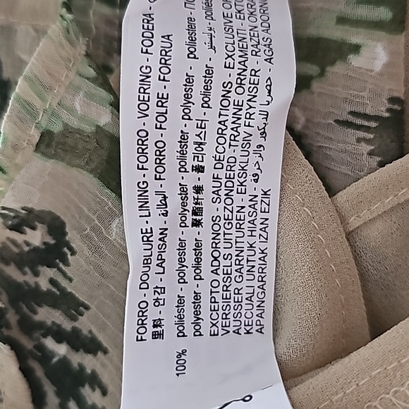 Zara Beautiful Green Design Dress with Elastic Waist & Tie Front - Picture 7 of 7